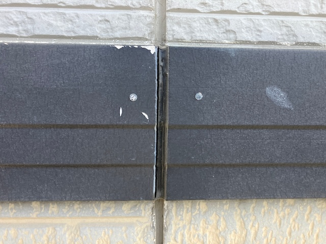 塗料が剥がれた幕板・別箇所